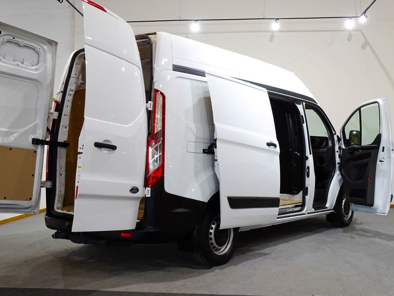 Ford Tourneo  Custom - Imagen 8