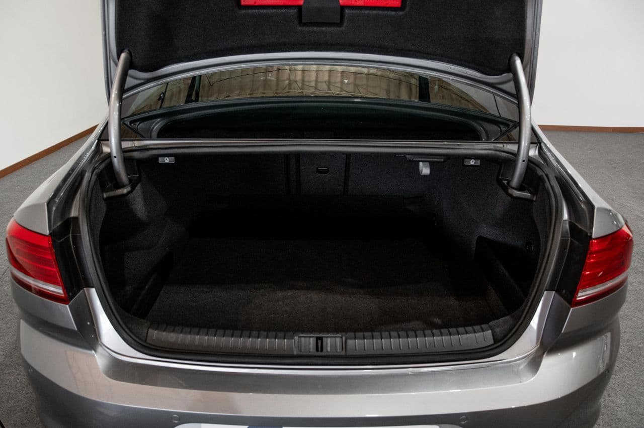 Volkswagen Passat - Imagen 6