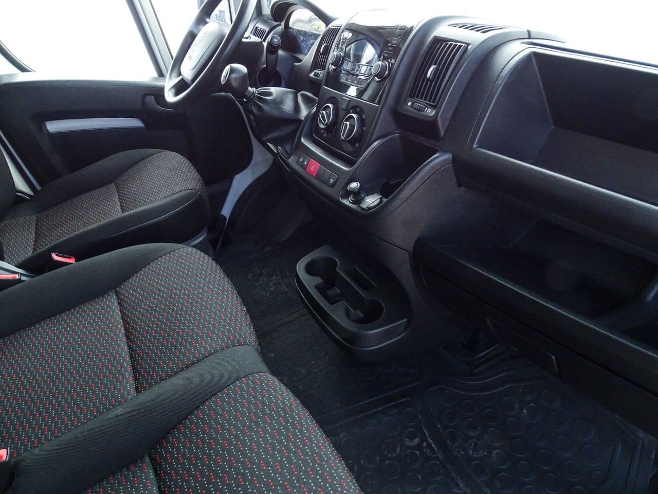 Peugeot Boxer - Imagen 9
