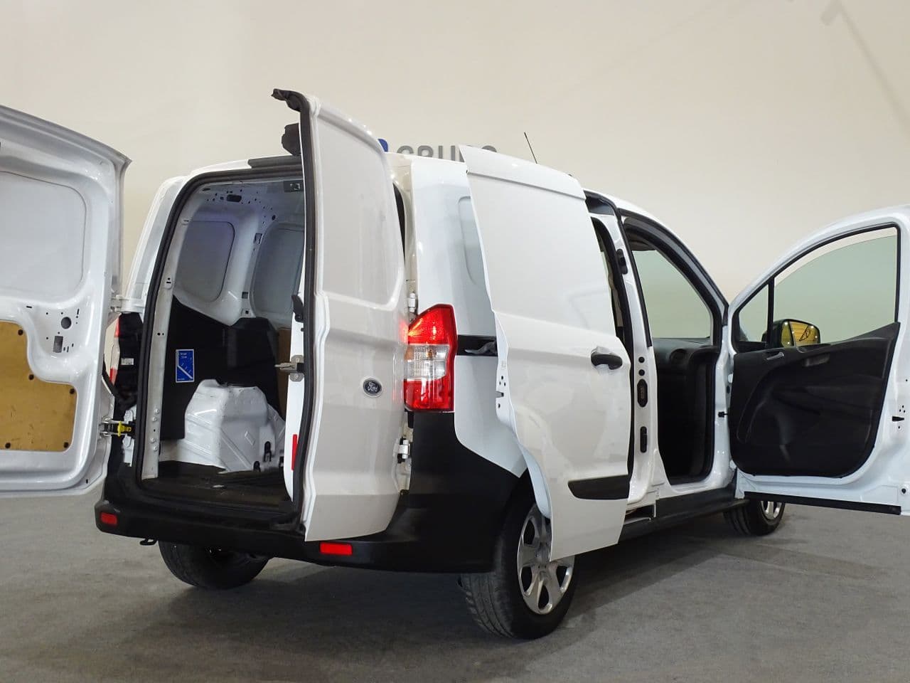 Ford Transit Courier - Imagen 6