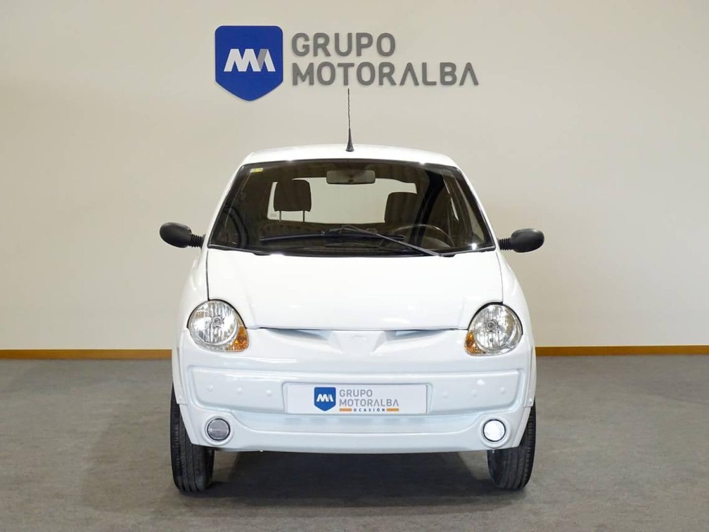 AIXAM 400 BASE 400 CC 4kW ( 5.44CV ) - Imagen 1