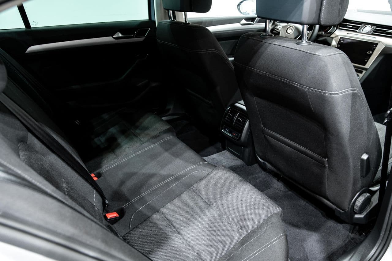 Volkswagen Passat - Imagen 8