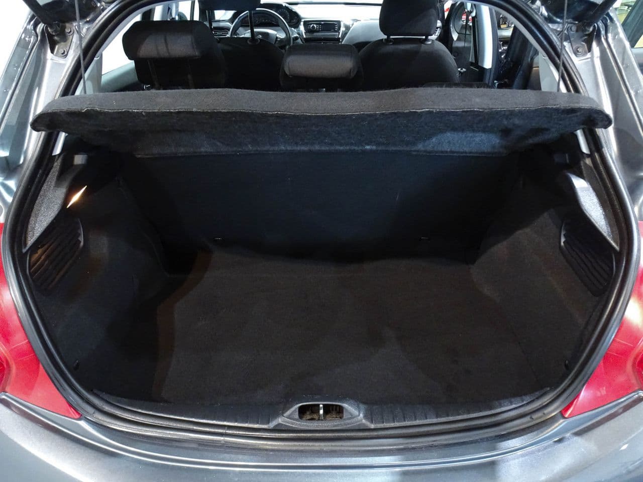 Peugeot 208 - Imagen 9