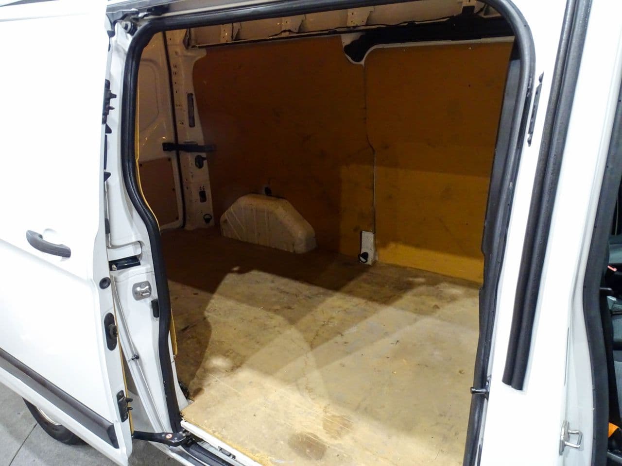Ford Tourneo  Custom - Imagen 10
