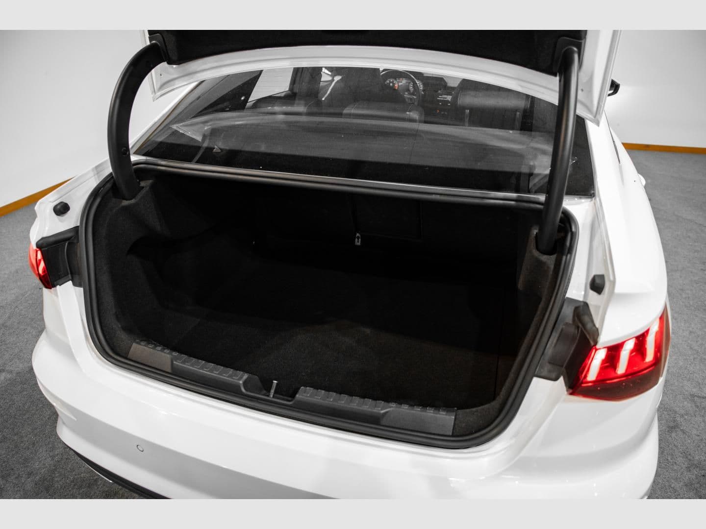 Audi A3 Sedan S line 35 TDI 110kW S tronic - Imagen 4