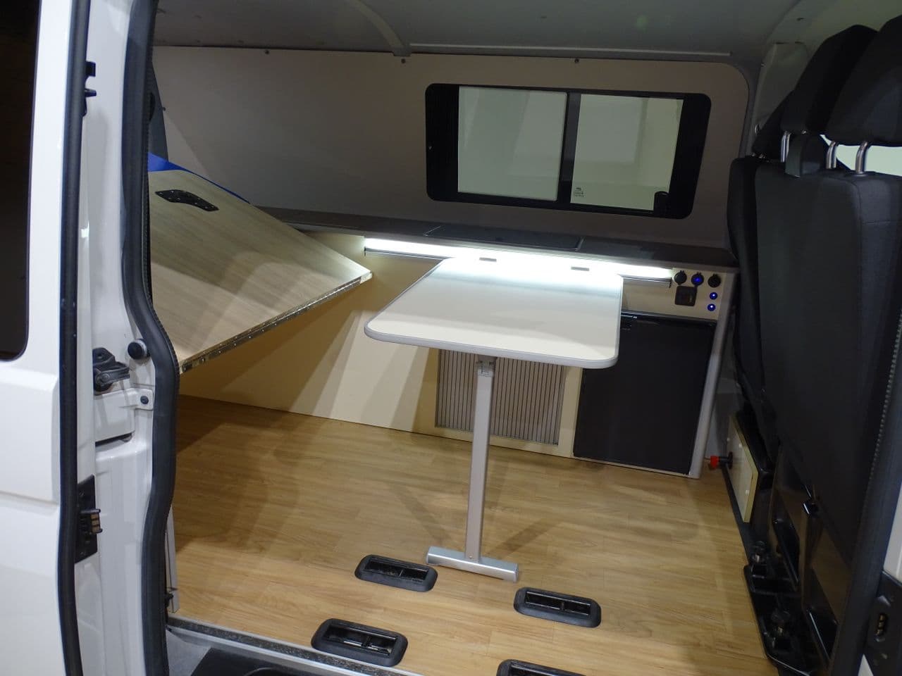 Volkswagen Transporter - Imagen 8