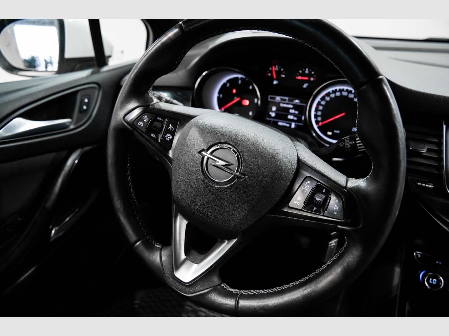 Opel Astra 1.6 CDTi 81kW (110CV) Dynamic - Imagen 7