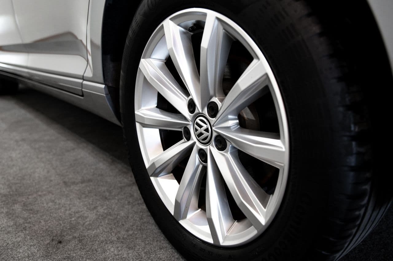 Volkswagen Passat - Imagen 1