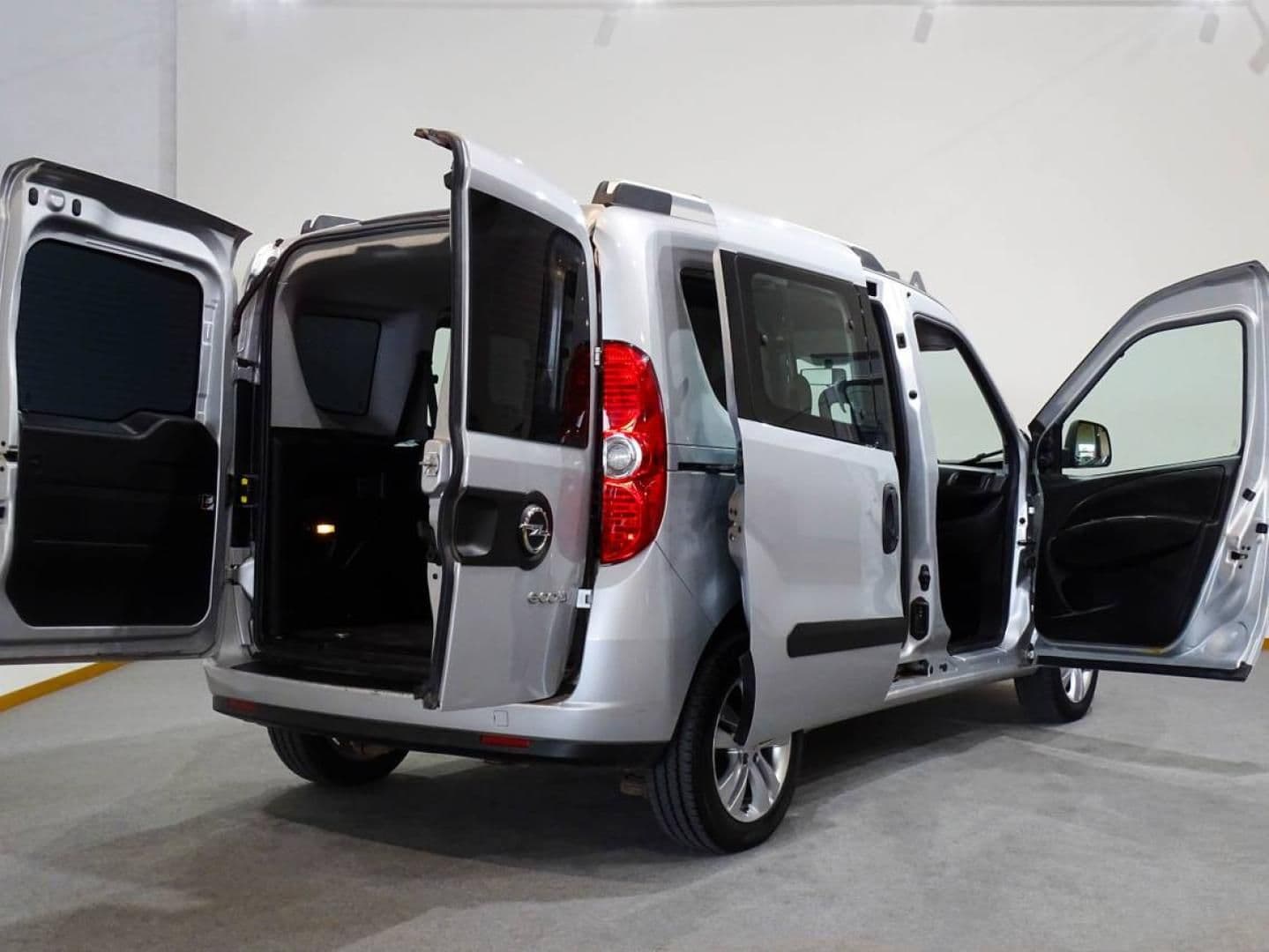 Opel Combo Tour Tour Expression 1.3CDTI 70kW (95CV) L1H1 - Imagen 5