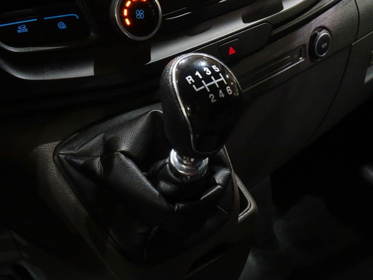 Ford Tourneo  Custom - Imagen 1